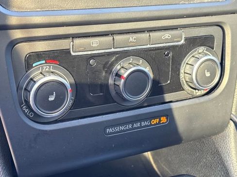 Used 2011 Volkswagen Jetta TDI image 18