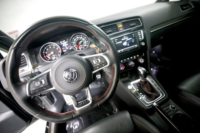 Used 2017 Volkswagen GTI SE FWD image 7