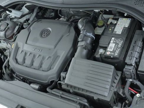 Used 2024 Volkswagen Tiguan SE image 9