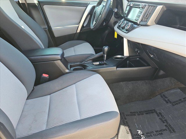 Used 2015 Toyota RAV4 LE FWD image 19