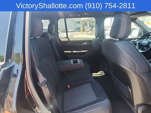 Used 2024 Jeep Grand Cherokee Laredo w/ Trailer Tow Package RWD image 32