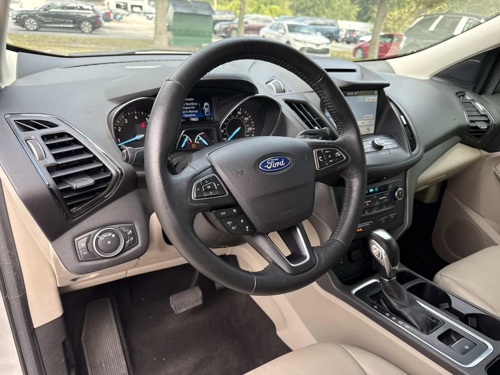 Used 2018 Ford Escape SEL w/ Ford Safe & Smart Package FWD image 32
