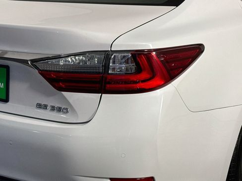 Used 2018 Lexus ES 350 w/ Premier Package FWD image 34