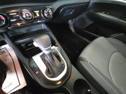 Used 2024 Kia Forte LXS FWD image 18