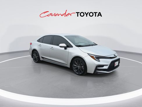 Certified 2025 Toyota Corolla SE image 2