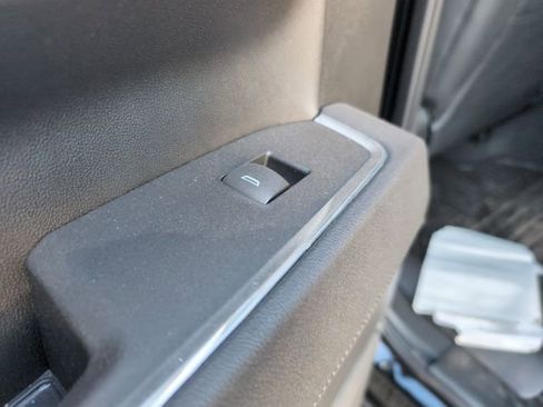 New 2025 GMC Sierra 1500 Elevation image 14