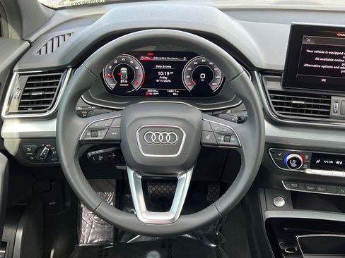 Used 2025 Audi Q5 2.0T Premium AWD/4WD image 24