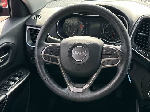 Used 2019 Jeep Cherokee Latitude w/ Popular Appearance Group FWD image 18