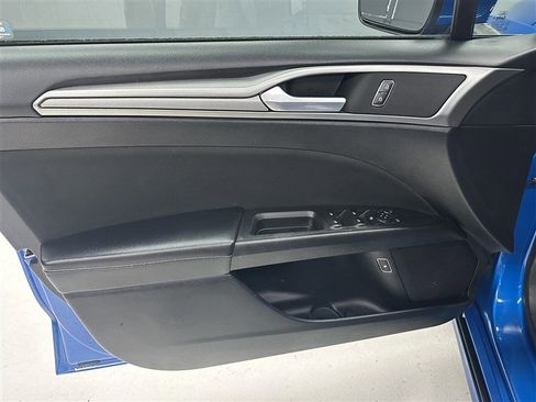 Used 2019 Ford Fusion SE FWD image 15