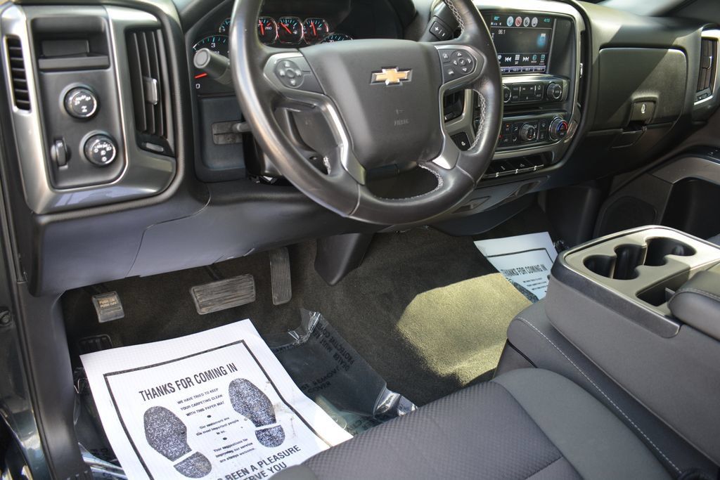 Used 2018 Chevrolet Silverado 1500 LT w/ All Star Edition AWD/4WD image 10