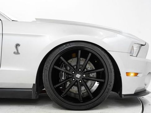 Used 2012 Ford Mustang Shelby GT500 w/ SVT Performance Pkg RWD image 15