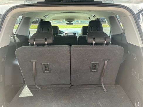 Used 2017 GMC Acadia SLE FWD image 21