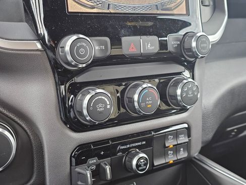 New 2026 RAM 1500 Express image 23