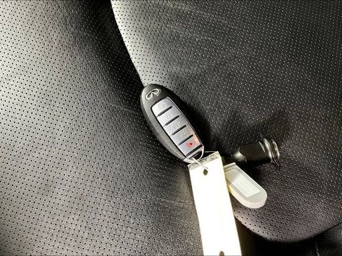 Used 2019 INFINITI QX80 Luxe image 10