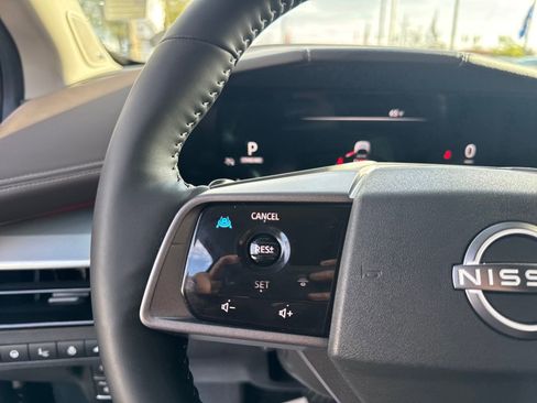 Certified 2025 Nissan Murano Platinum w/ Cargo Package image 17