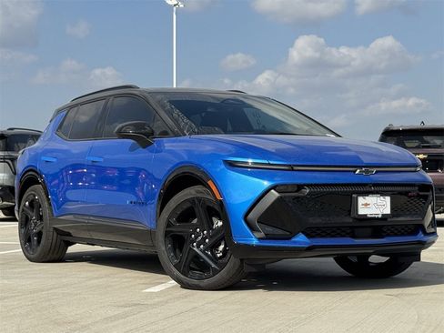 New 2026 Chevrolet Equinox EV RS image 2