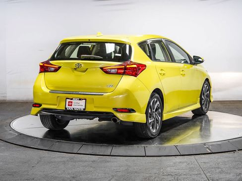 Certified 2017 Toyota Corolla iM w/ Carpet Mat Package FWD image 5