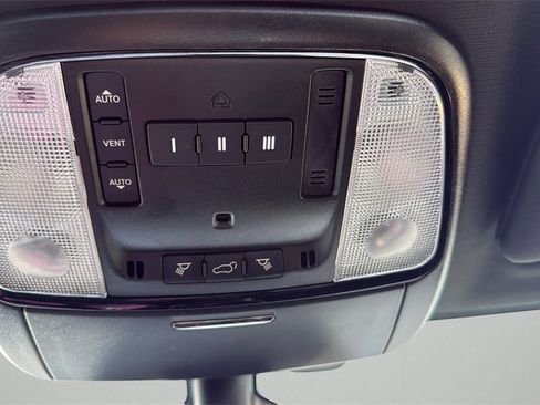 Used 2021 Dodge Durango GT image 33