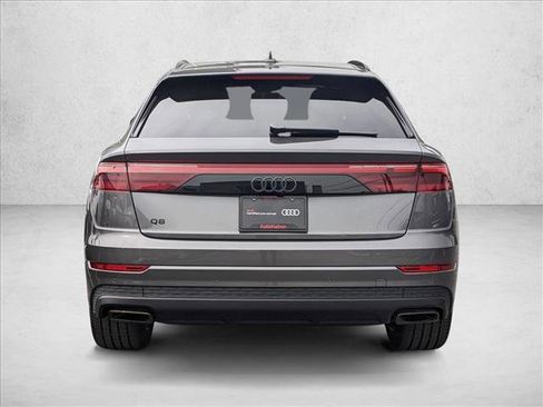 Certified 2025 Audi Q8 Prestige image 7