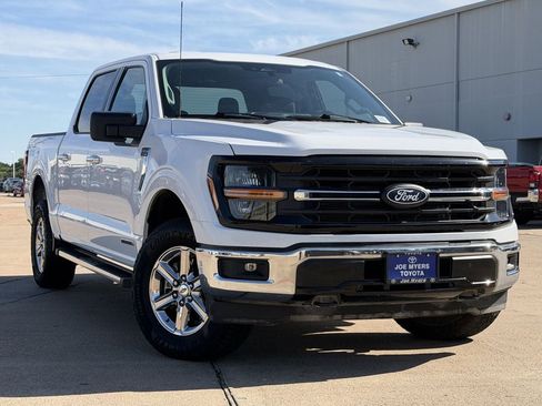 Used 2025 Ford F150 XLT w/ Equipment Group 301A Standard AWD/4WD image 2