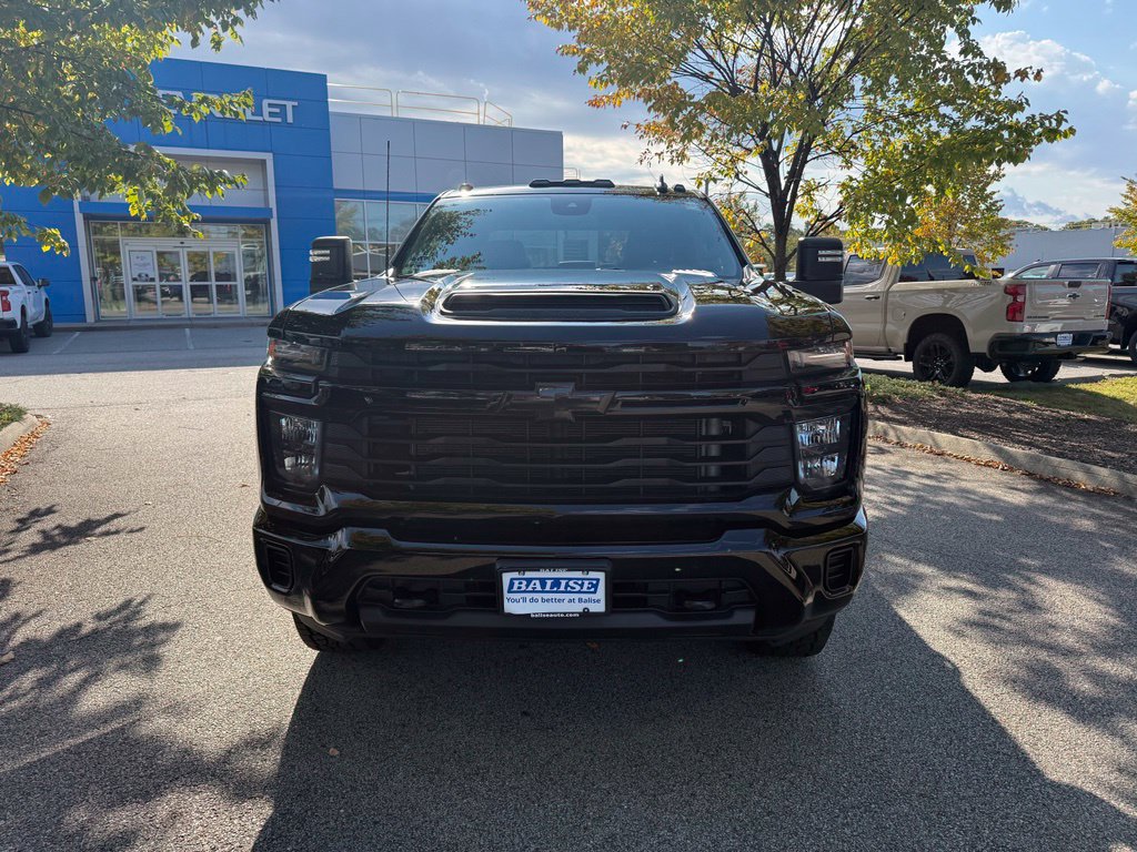 Used 2024 Chevrolet Silverado 2500 Custom w/ Custom Value Package AWD/4WD image 8