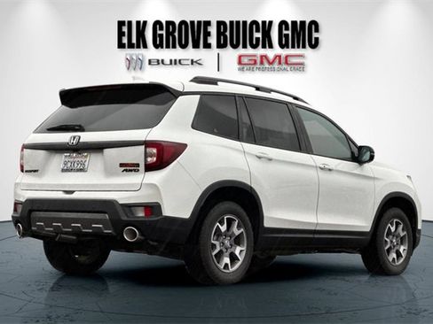 Used 2022 Honda Passport TrailSport image 4