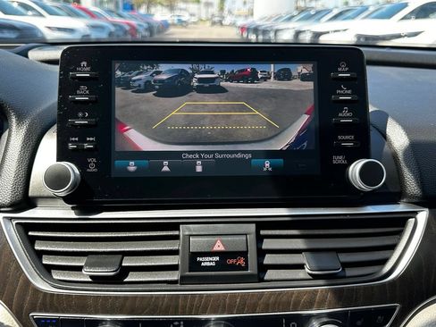 Used 2018 Honda Accord Touring image 29