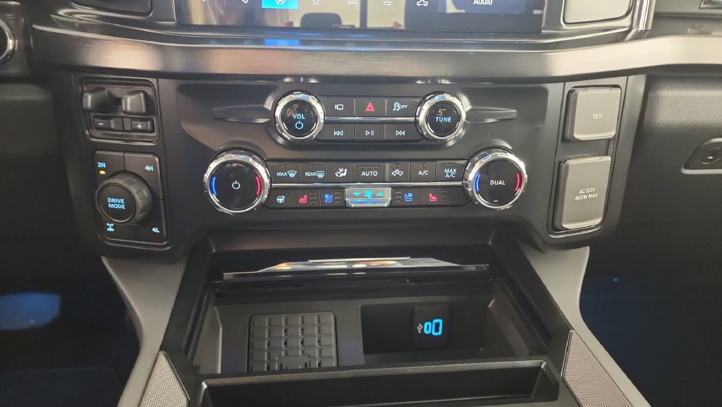 New 2027 Ford F350 Lariat w/ Black Appearance Package AWD/4WD image 17