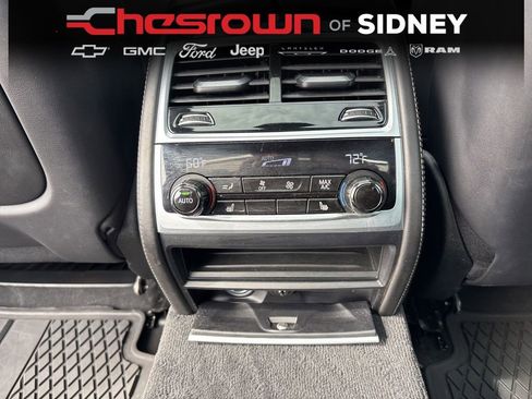 Used 2021 BMW 750i xDrive w/ Executive Package image 34