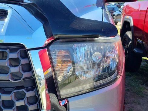 Used 2021 Toyota Tundra SR5 RWD image 2