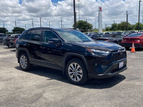 Used 2023 Toyota RAV4 XLE Premium FWD image 3
