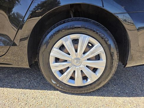 Used 2011 Volkswagen Jetta S FWD image 35