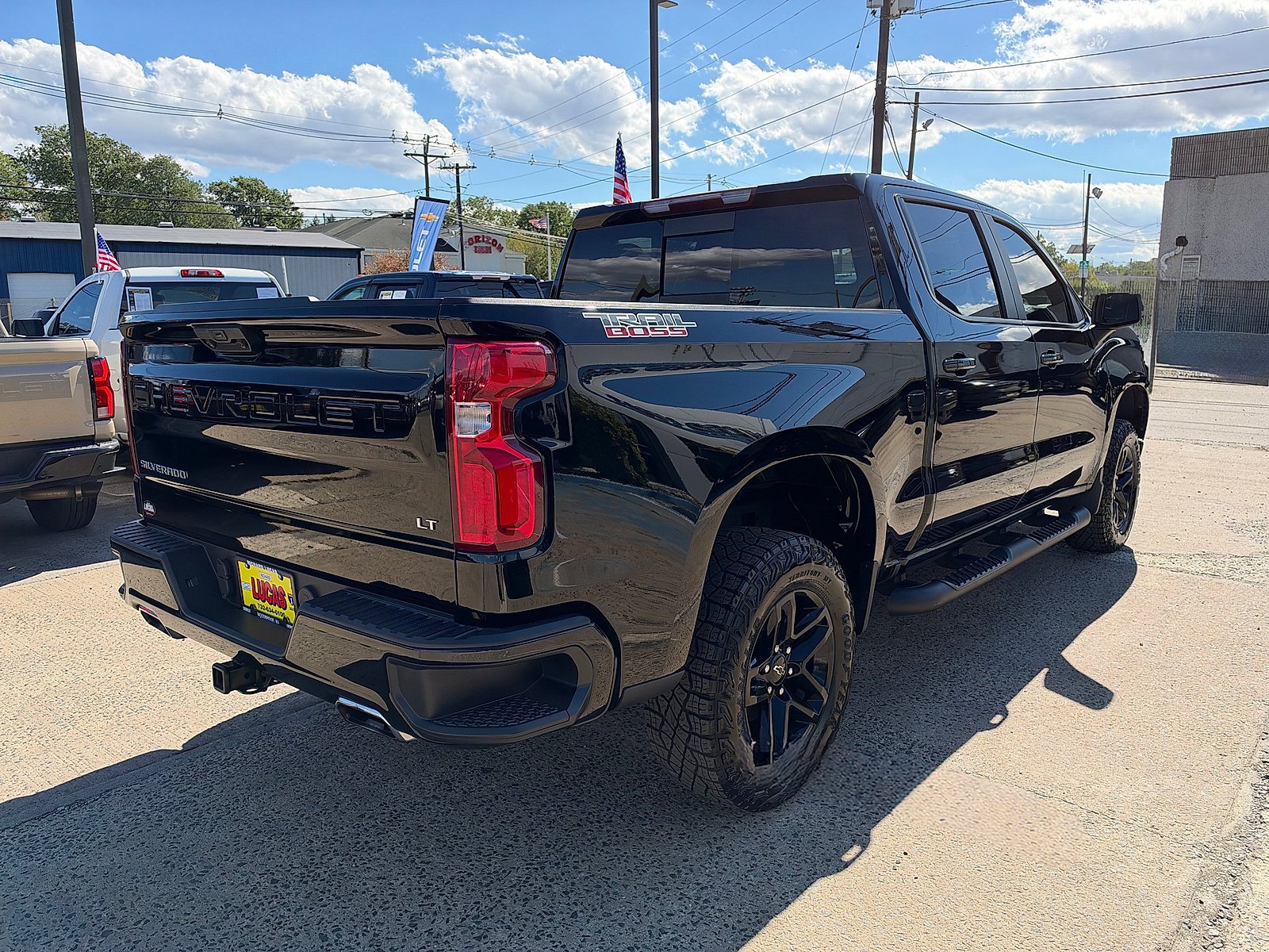Used 2024 Chevrolet Silverado 1500 LT Trail Boss w/ Convenience Package II AWD/4WD image 5