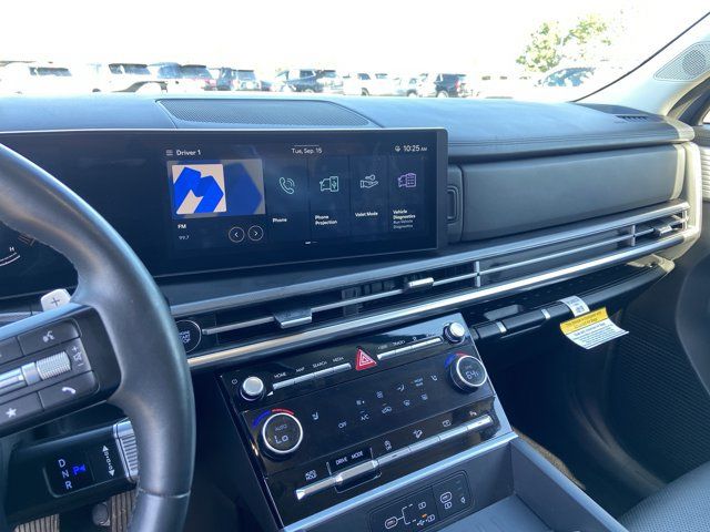 Used 2025 Hyundai Santa Fe SEL FWD image 15