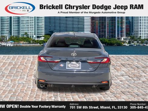 Used 2025 Toyota Camry SE image 6