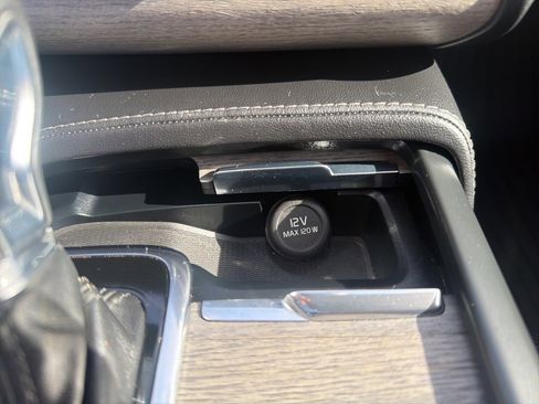 Used 2022 Volvo XC90 T6 Inscription w/ Advanced Package image 36