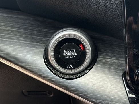 Used 2024 Jeep Wagoneer Series III AWD/4WD image 21