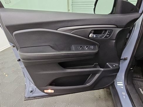 Used 2023 Honda Ridgeline RTL-E image 31
