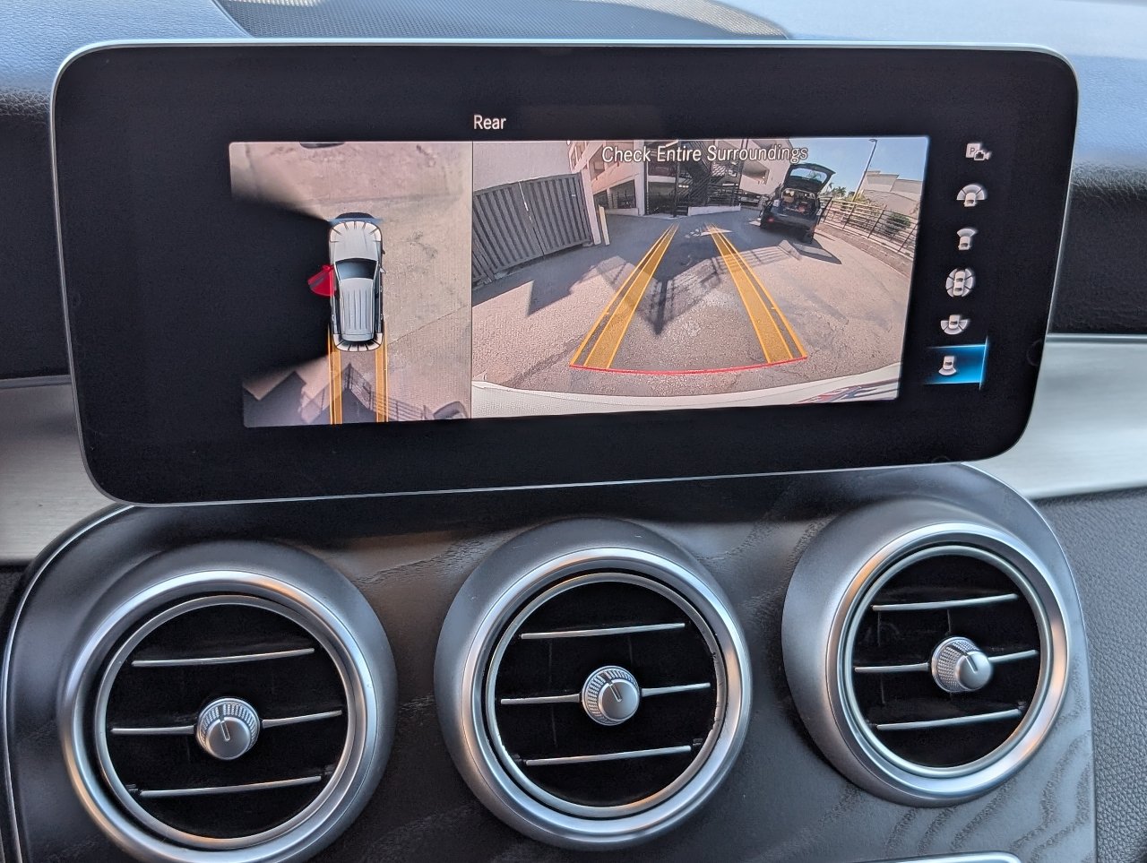Used 2021 Mercedes-Benz GLC 300 image 6