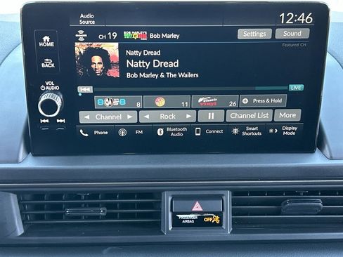 Used 2024 Honda Pilot TrailSport image 13