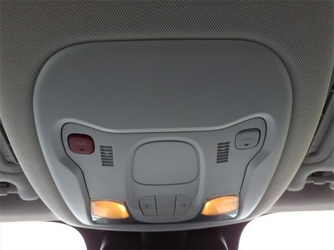 Certified 2023 Jeep Renegade Latitude image 20