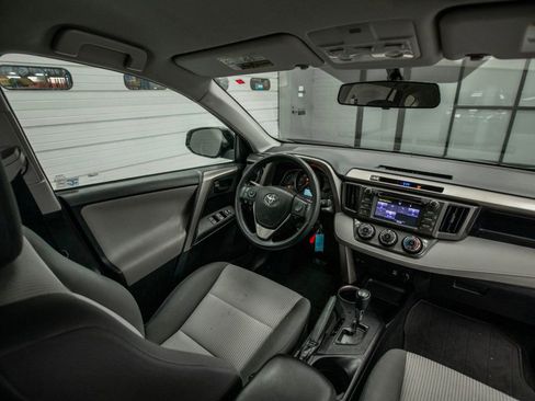 Used 2015 Toyota RAV4 LE image 15