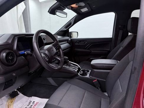 Used 2023 Chevrolet Colorado Trail Boss w/ Technology Package AWD/4WD image 19