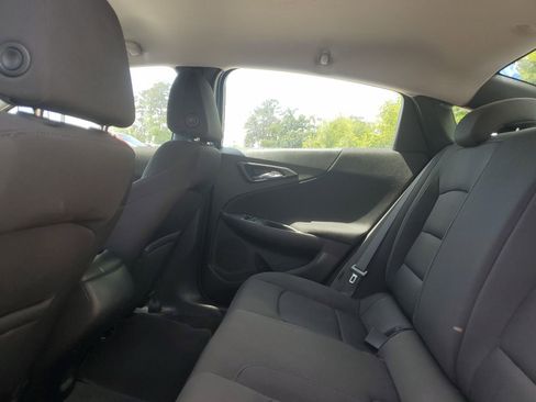 Used 2020 Chevrolet Malibu LS FWD image 12