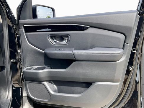 Used 2023 Honda Pilot Touring image 21
