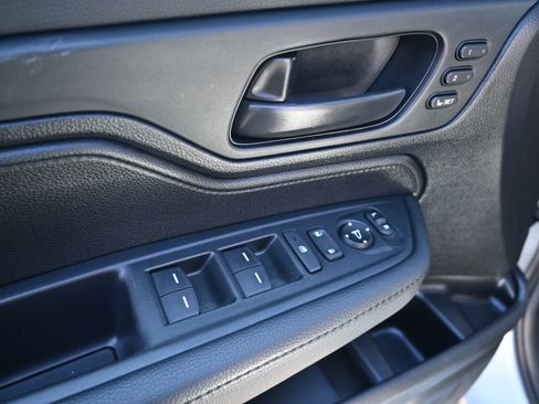 Used 2025 Honda Odyssey EX-L image 17