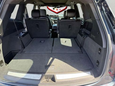 Used 2020 Cadillac XT6 Premium Luxury image 11