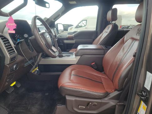 Used 2018 Ford F150 King Ranch w/ Equipment Group 601A Luxury AWD/4WD image 17