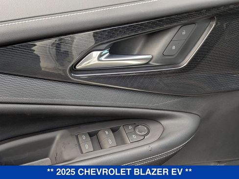 New 2025 Chevrolet Blazer EV LT image 12
