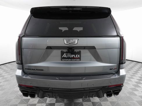 Used 2026 Cadillac Escalade V w/ LPO, ONYX Package image 7